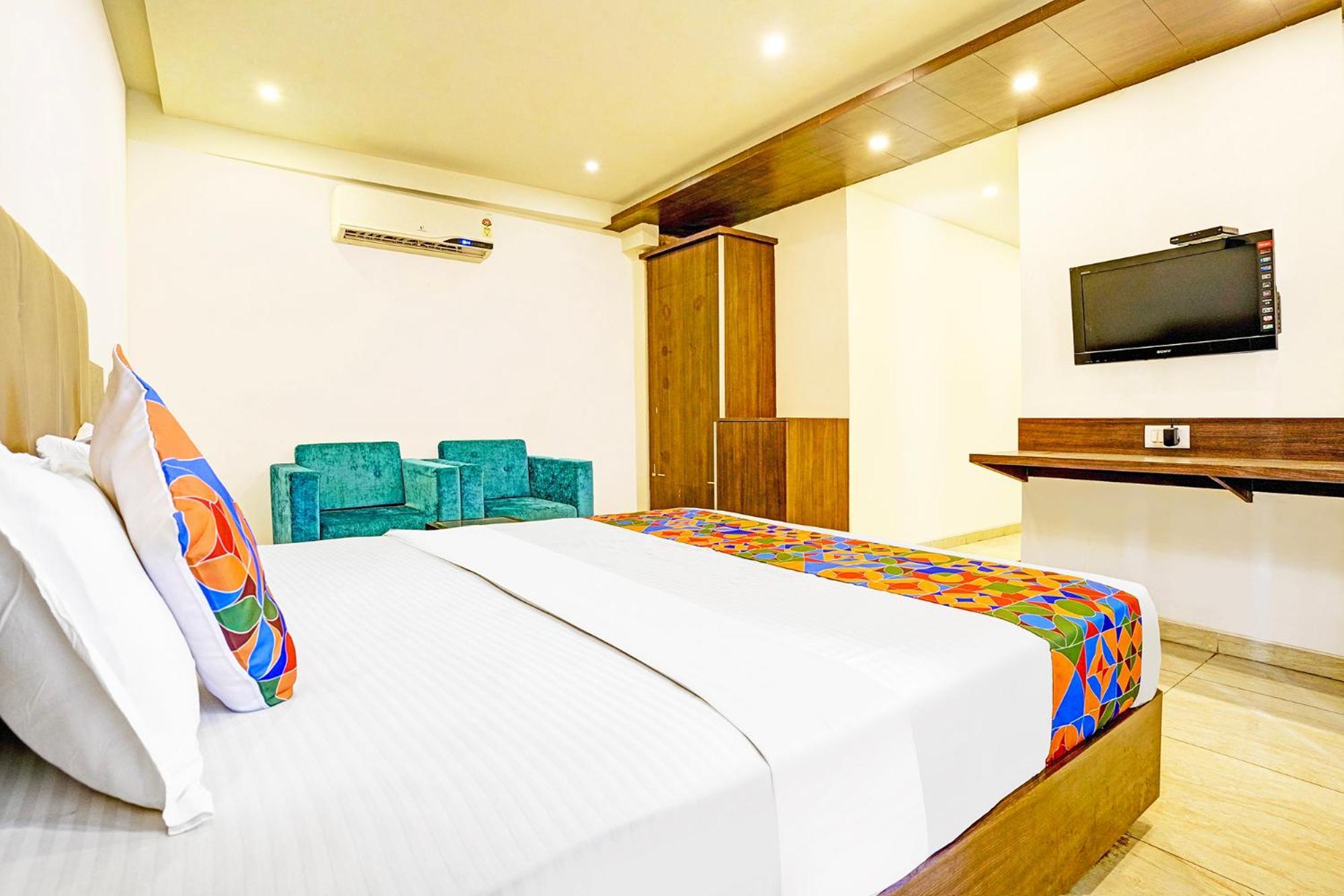 Fabhotel Prime Sky Light ヴァドーダラー エクステリア 写真