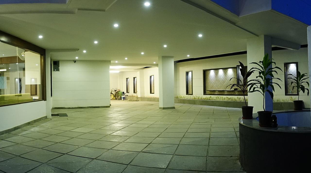 Fabhotel Prime Sky Light ヴァドーダラー エクステリア 写真